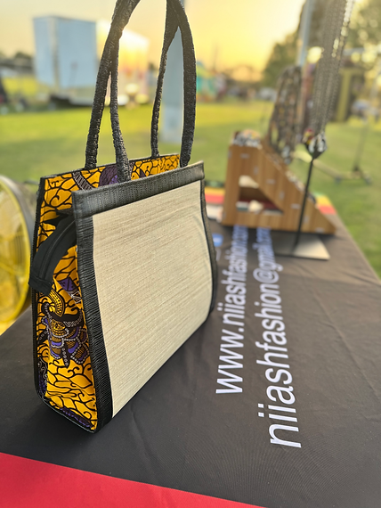 Queen Essence Tote Bag